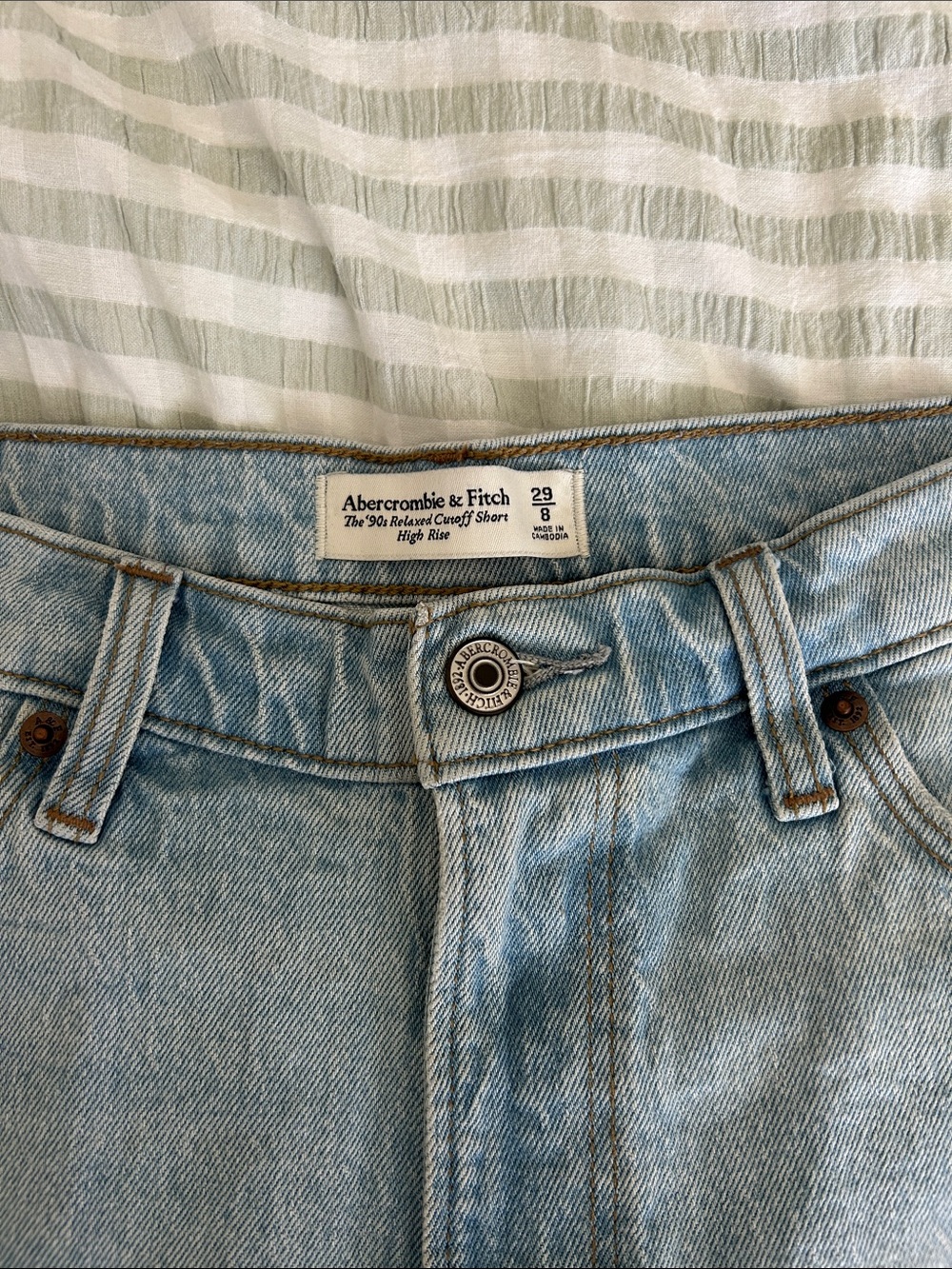 Abercrombie 90s Relaxed Cutoff High Rise Shorts